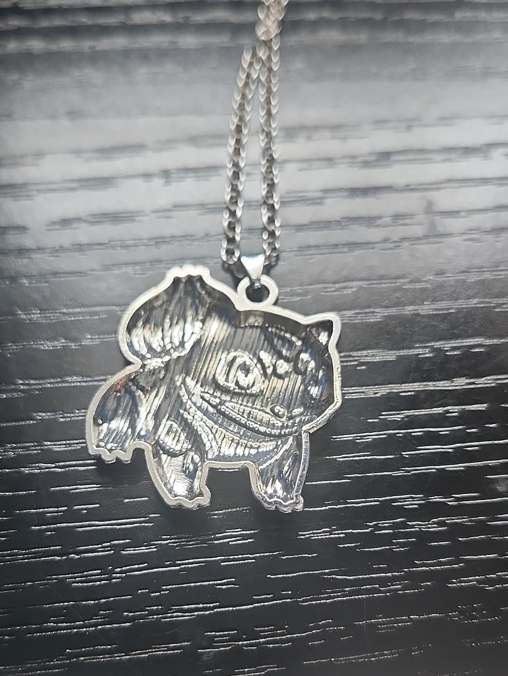 Silver Bulbasaur Pendant Necklacr - Picture 4 of 5